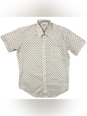 Men's Cream Short-Sleeve Printed Button-Down Shirt